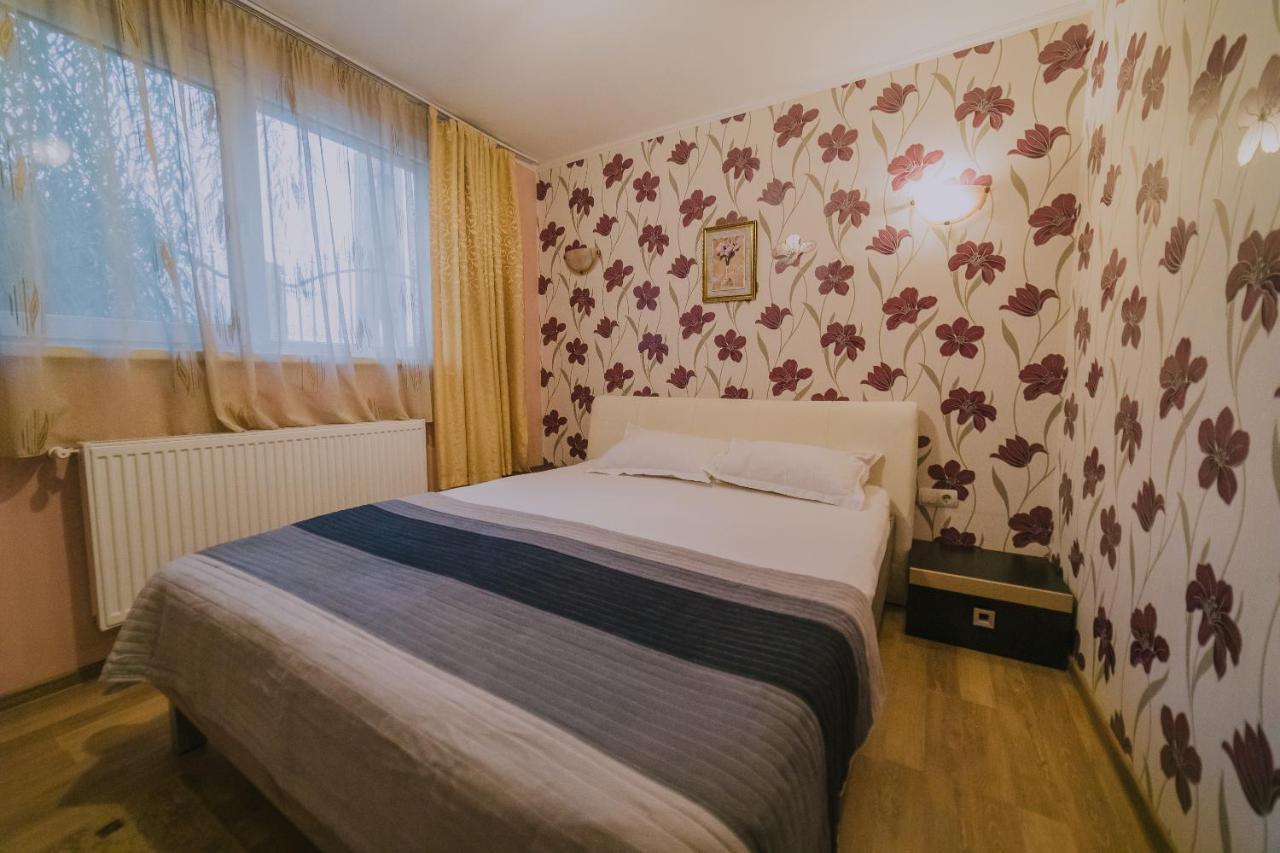 Hostel Denisa Buzău Extérieur photo