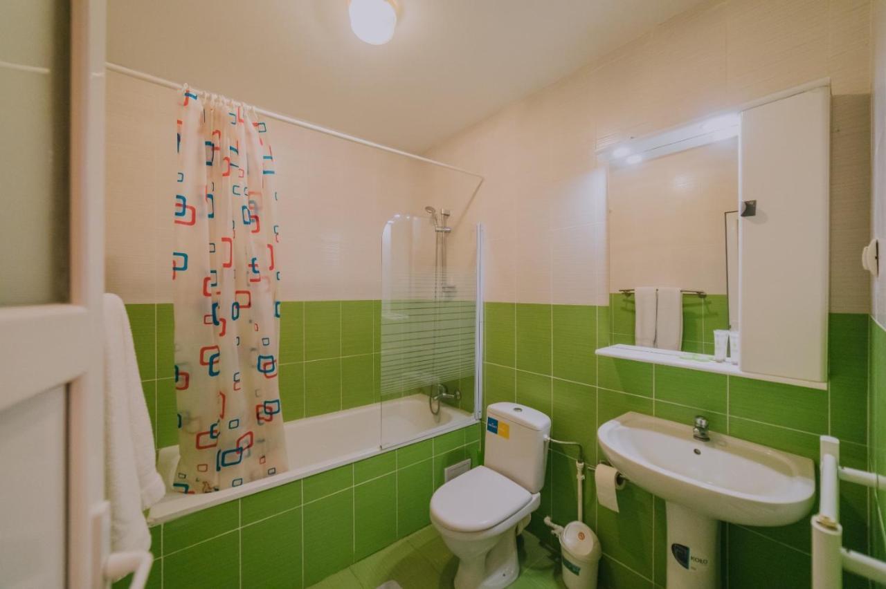 Hostel Denisa Buzău Extérieur photo