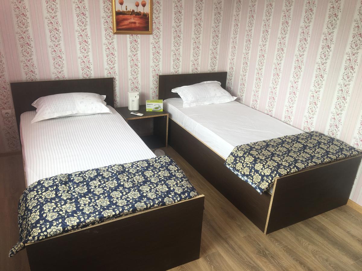 Hostel Denisa Buzău Extérieur photo