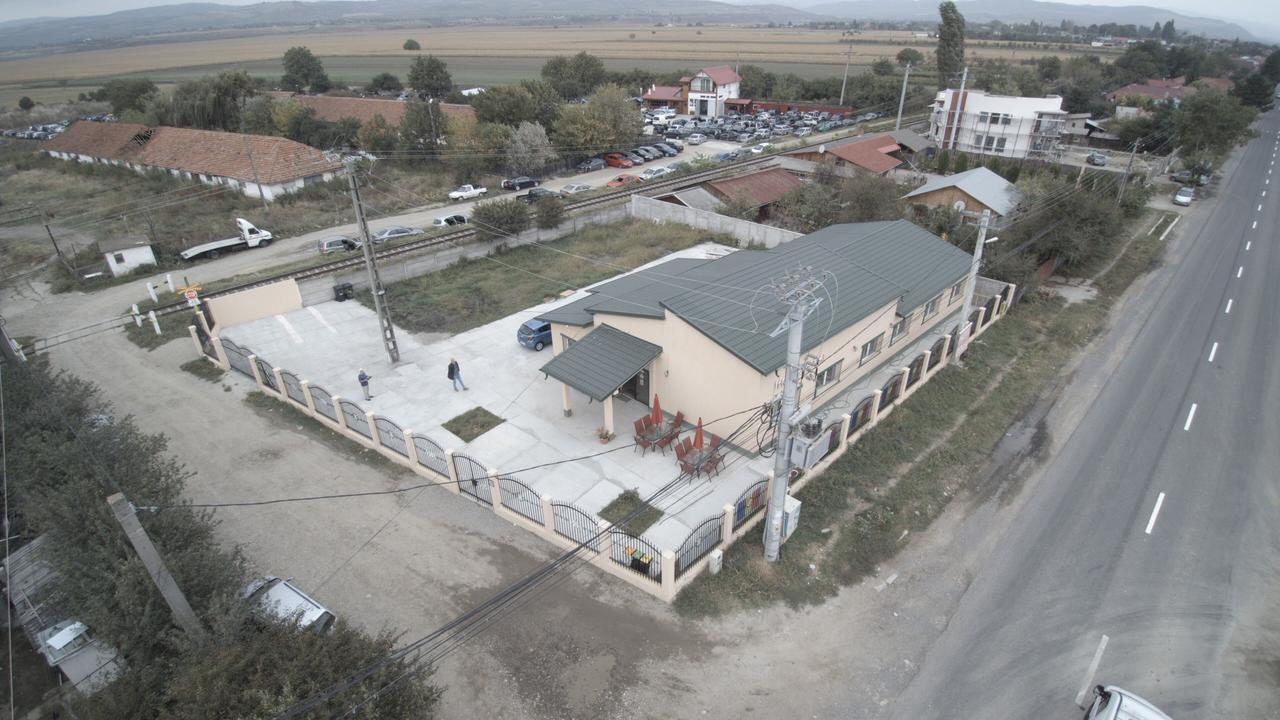 Hostel Denisa Buzău Extérieur photo